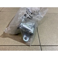 Петля двери передней левой нижняя Mercedes-Benz A-class W176 2467200337