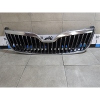 Решетка радиатора Skoda Superb 2 3T0853668B