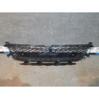 Решетка в бампер центральная Land Rover Range Rover Sport 2 LR099209