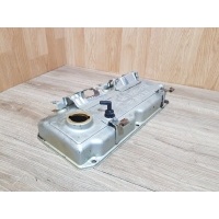 Крышка головки блока цилиндров Mitsubishi Carisma DA1A 2003 MD346963