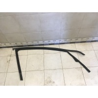 Уплотнитель стекла двери VW Golf VI 2009-2012 5K4837432C5AP