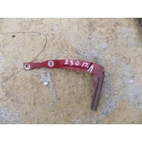Петля капота левая RENAULT Sandero 2014> 654013159R