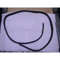 Уплотнитель двери RENAULT Duster 2012> 808329099R