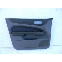 Обшивка двери передней левой FORD Focus II 2008-2011 1677719