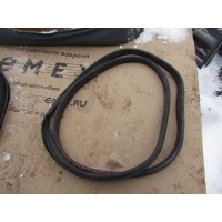 Уплотнитель (внутри) RENAULT Megane II 2002-2009 8200077500