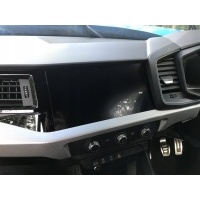 Радио навигация дисплей audi a1 ii гб 18 -