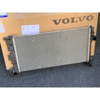 Volvo v60 ii s60 iii радиатор 32224829