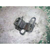 Петля двери Volkswagen Passat 1999 4b0831412a