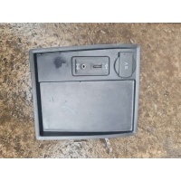 Разъем AUX / USB Volkswagen Caddy 2018 5Q0035726E