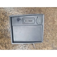 Разъем AUX / USB Volkswagen Golf 2018 5Q0035726E