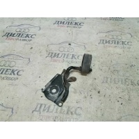 резинка подвеса глушителя VW Passat (B7) 2011-2015 8D0253147E