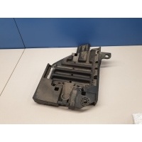 Кронштейн фары левый Land Rover Discovery Sport 2014- LR066965