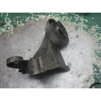 Кронштейн КПП Audi A4 1995 8d0399114l