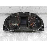 Щиток приборов (приборная панель) Volkswagen Passat B7 2014 3AA920970N