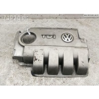 Накладка декоративная на двигатель Volkswagen Passat B6 2005 03G103967