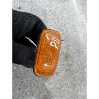 повторитель передний правый R=L , ЖЕЛТЫЙ. Nissan Primera P11 2001 261602F000,236521