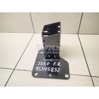 Кронштейн усилителя переднего бампера правый Chrysler Cherokee (KL) (2013 - ) 68096086AB