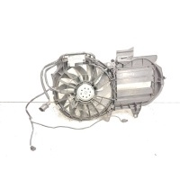 Вентилятор радиатора Audi A4 B6 2004 8E0121205AA