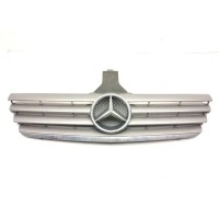 решетка радиатора Mercedes-Benz C-Класс W203/S203/CL203 2004 A2038800383