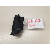 Защитный кожух замка задней правой двери Skoda Octavia A7 2013-2020 5K0837349B
