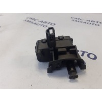 Замок лючка бензобака Volkswagen Touareg NF 7P0810773A