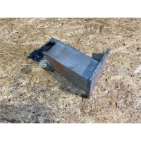 Клык бампера передний правый Audi A4 2009 8K0 807 134 C