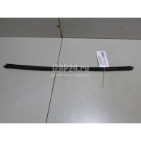 Накладка стекла заднего правого GM Astra H / Family (2004 - 2015) 13124164