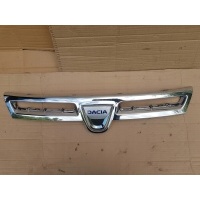 Dacia duster 2010 - 2013 решетка радиатора хромированная