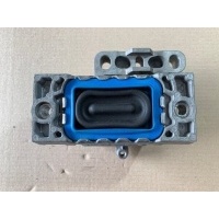 Кронштейн двигателя VOLKSWAGEN PASSAT B6 2005, 2006, 2007, 2008, 2009, 2010 1K0199262M
