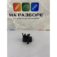 Активатор лючка бензобака Skoda Octavia (A7) 5E 2016 7P0810773D