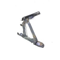 Петля крышки багажника правая Mazda 3 1 BK 2003-2009 BN8V52710C