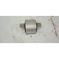 Опора КПП Mercedes W205 C 2014- A2052405300