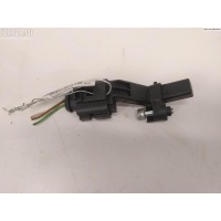 Датчик положения коленвала Skoda Fabia mk2 (5J) 2008 032906433