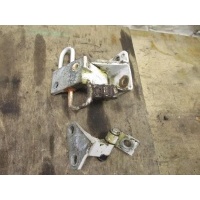 Петля двери передней правой Volkswagen Passat B6 2009 3C0831402D,3C8831412A