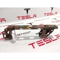 Кронштейн крепления сиденья перед. Tesla Model X 2017 1057164-00-C