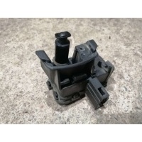 Замок лючка бензобака Skoda Octavia A7 2015 7P0810773D
