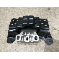 Подушка крепления кпп Skoda Octavia A7 2015 5Q0199555R