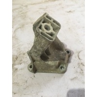Кронштейн двигателя Audi A8 D2 4d0199308a