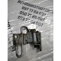 Петли двери передней Audi A6 c5 1998 4b0831412a