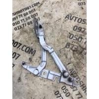 Петля крышки багажника Audi A6 c5 1999 4B5 827 302 D