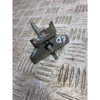 Планка крепления аккумулятора Audi Q7 4L 2007 7L0915138C