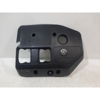 Накладка декоративная на двигатель Volkswagen Golf 4 1997-2005 06A103925k