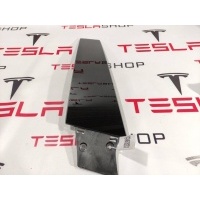 Молдинг (накладка кузовная) правый Tesla Model S 2015 1004535-00-B