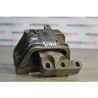 Опора двигателя правая VOLKSWAGEN Passat B6 VW Пассат Б6 VOLKSWAGEN Passat B6 1K0199262M