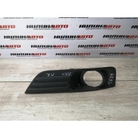 Решетка противотуманной фары правая FORD Focus 2 1337347