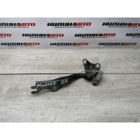 Петля капота правая MAZDA 3 BK B32H52410A