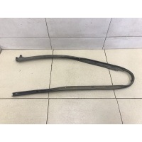 Уплотнитель двери RENAULT Duster 2012> 823880009R