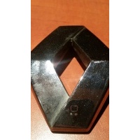 Эмблема renault
