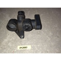 Фланец (тройник) системы охлаждения Audi A4 B5 (S4,RS4) 2000 058121133B