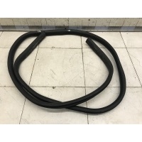 Уплотнитель двери RENAULT Duster 2012> 808321867R